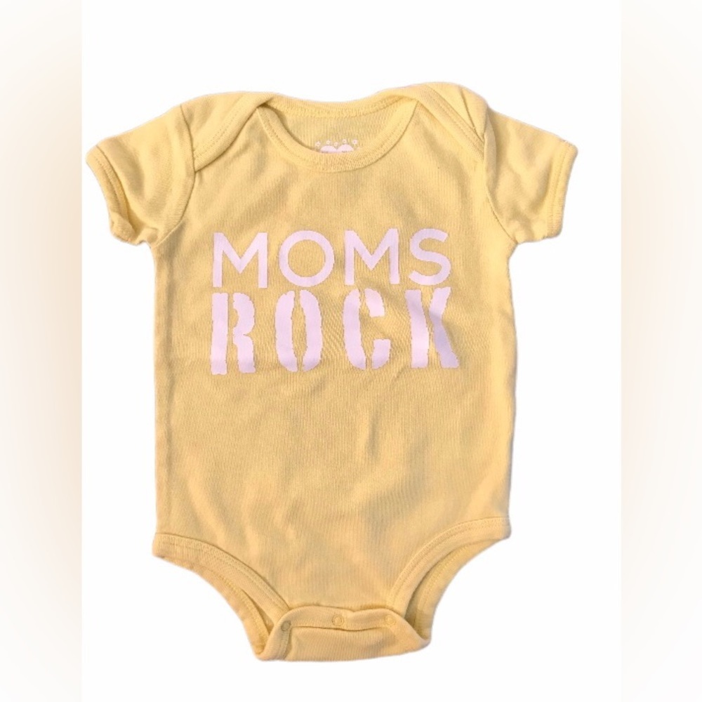 🌸5/$10🌸Thyme baby Moms Rock yellow romper 6M🌸